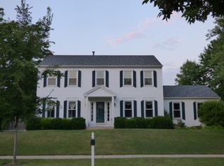 2436 Lawson Blvd, Gurnee, IL 60031
