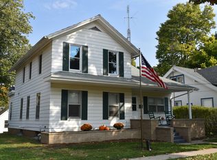 33 E 2nd St, El Paso, IL