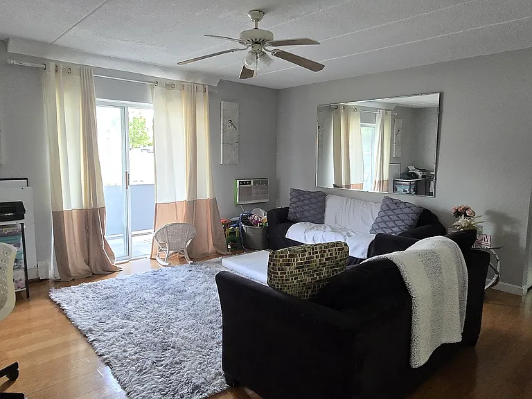 20 Skyline Dr #5 — Photo 5