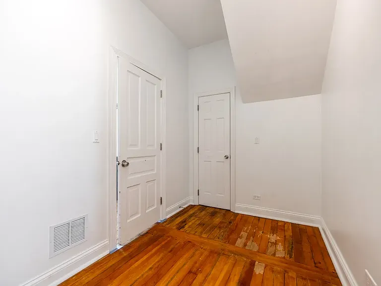 1840 S Loomis St #2 — Photo 7