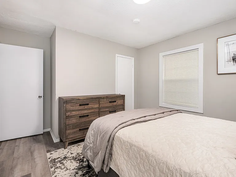 535 W Craighead Rd — Photo 11