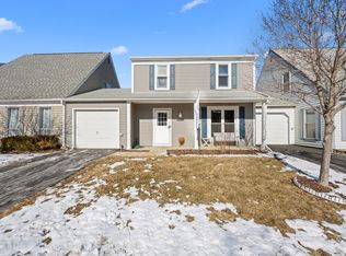 29W358 Crabtree Ln, Warrenville, IL 60555