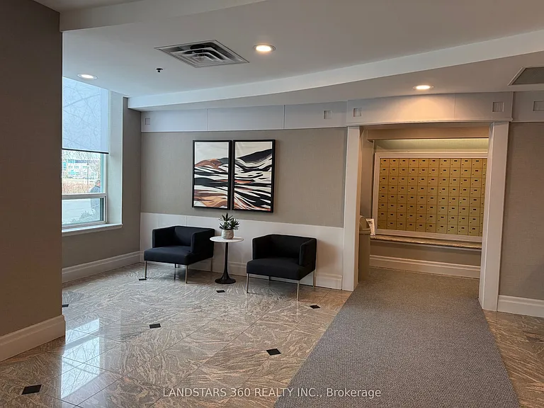 39 Oneida Cres #906 — Photo 3