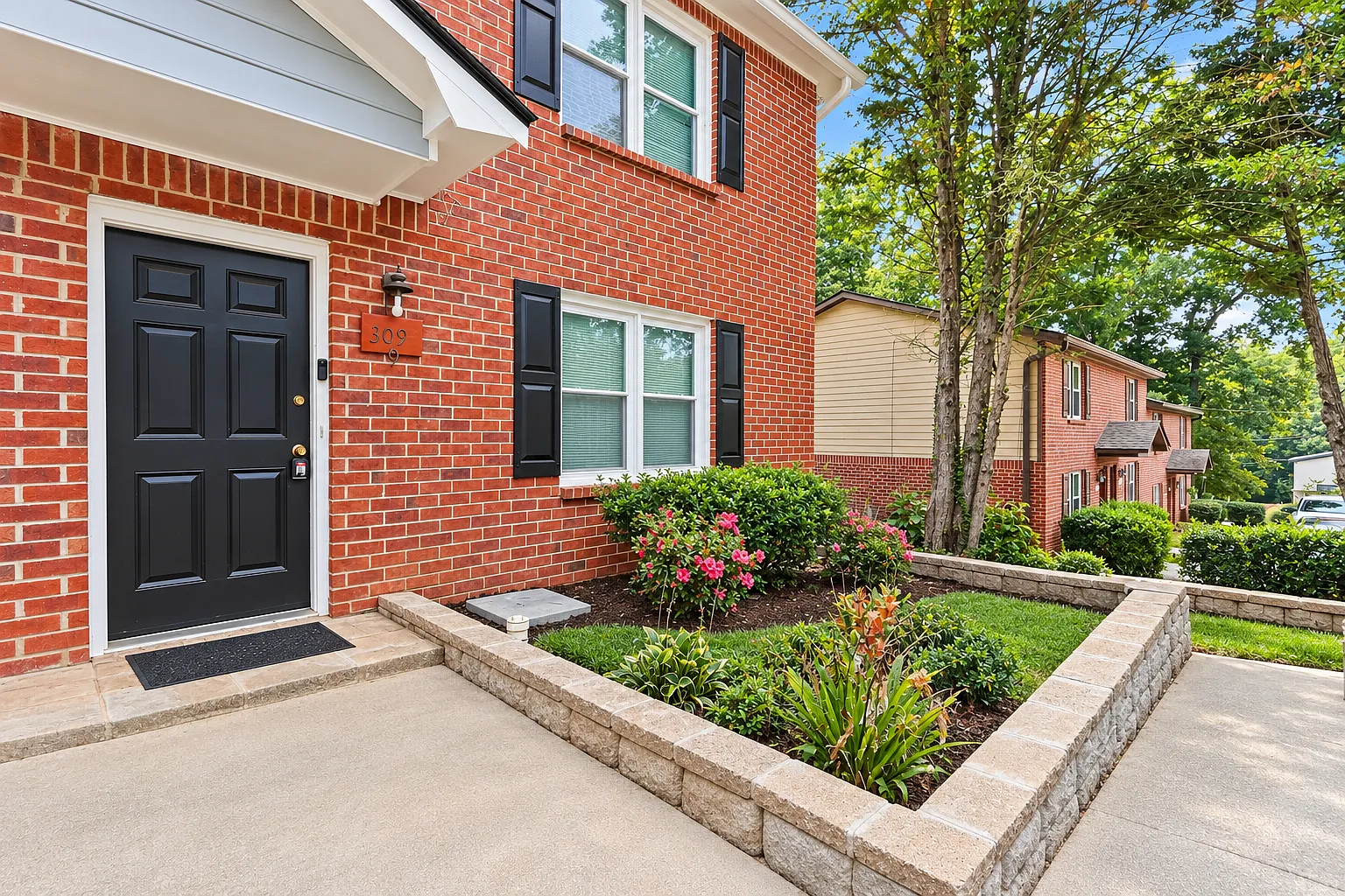 2 bed, 2.5 bath, 1275 sqft, $1,780 — Photo 1