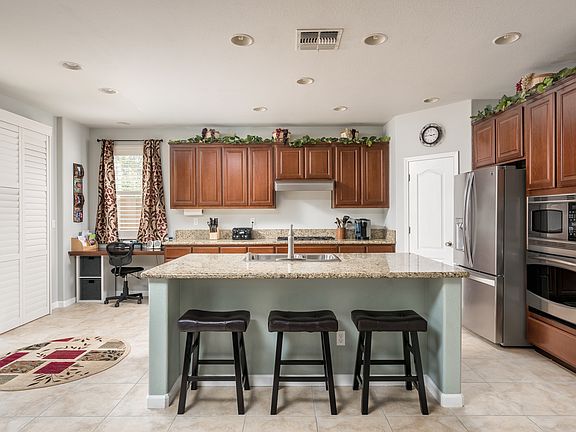 5th image of 2515 Vaquero Vista Dr
