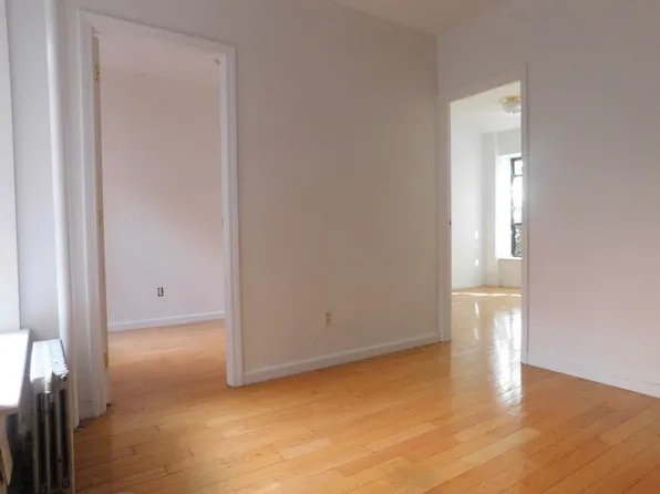 216 East 10th Street image 3 of 11