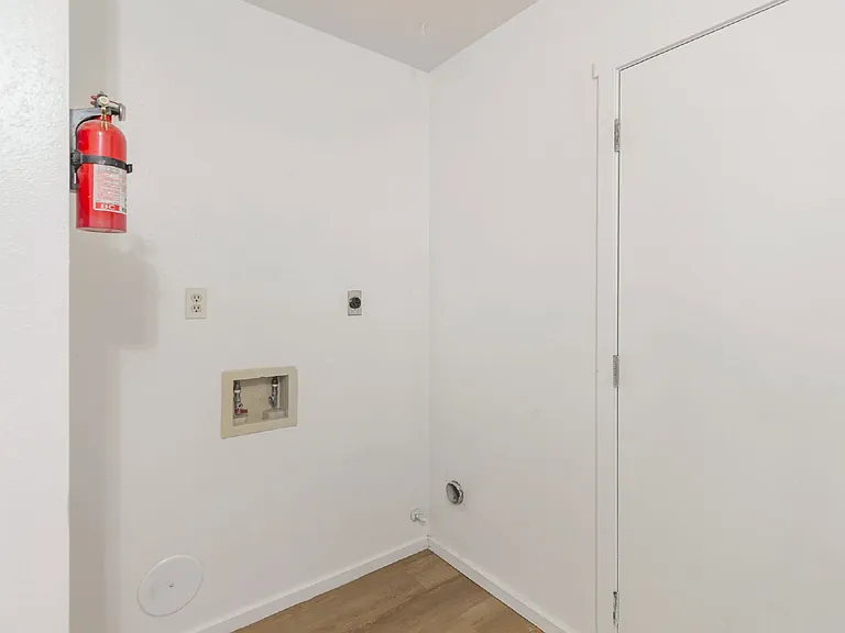 770 N Main St #11 — Photo 15