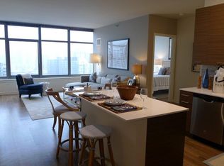 365 W Chicago Ave #2104, Chicago, IL 60654