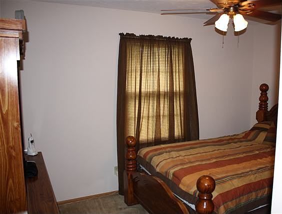 4th image of 3429 S 130th St