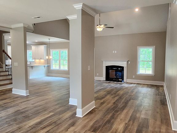 4th image of 3253 School View Drive