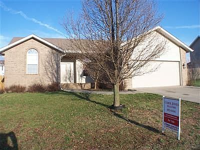 1st image of 808 S Daniel Ln