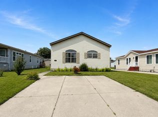 1891 Magnolia St, Newport, MI 48166