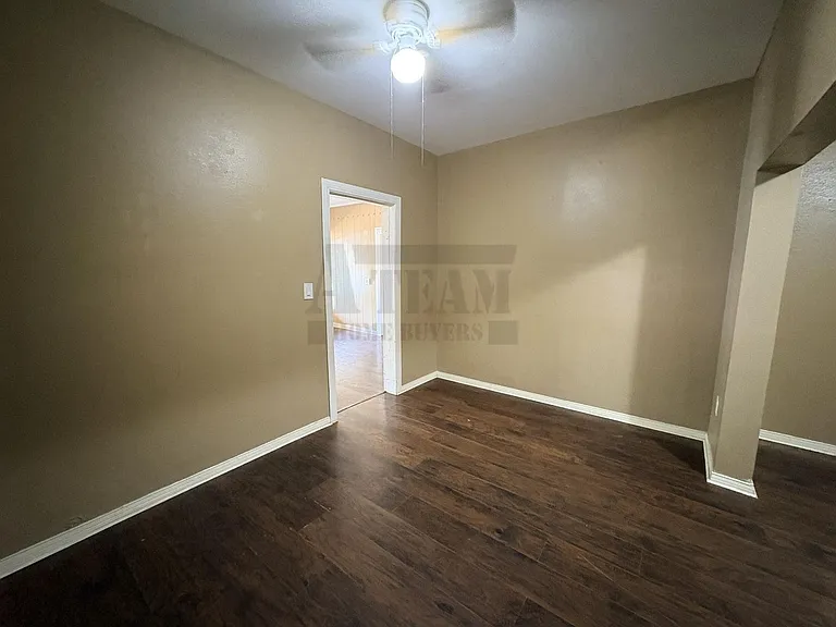 625 York St — Photo 6