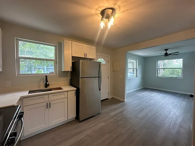 1552 W 14th St — Photo 5