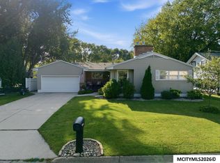 311 19th St W, Clear Lake, IA 50428
