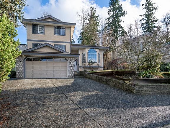 2nd image of 2840 Pacific Pl