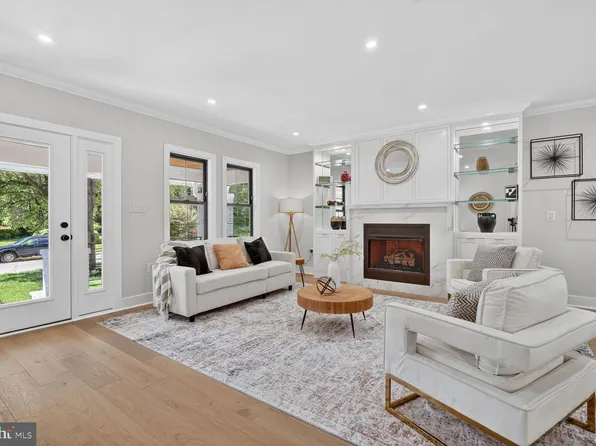 4923 Brandywine St NW, Washington, DC 20016