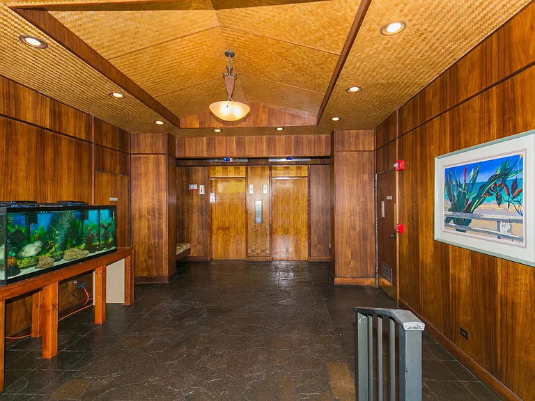 ELEVATOR LOBBY