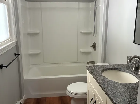 229 Main St #1, Easthampton, MA 01027