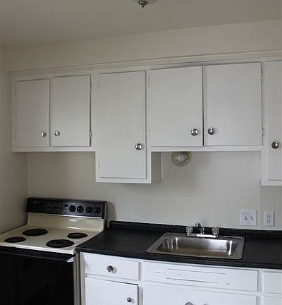 University Green Kitchen