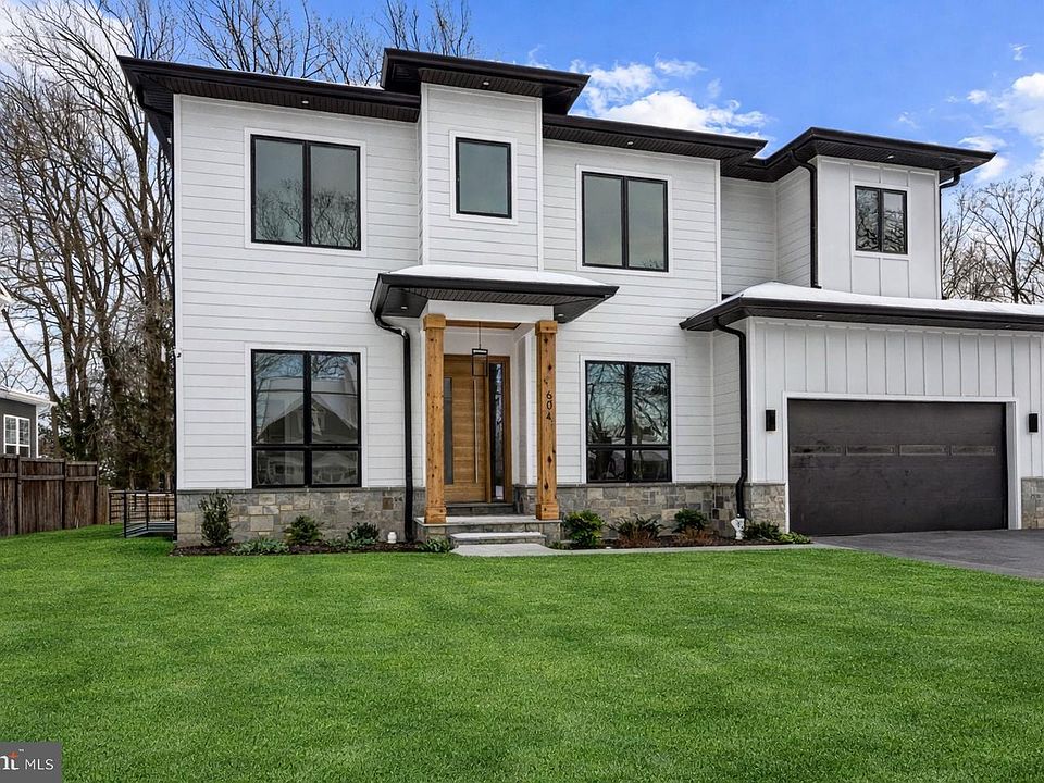 1st image of 604 Tapawingo Rd SW
