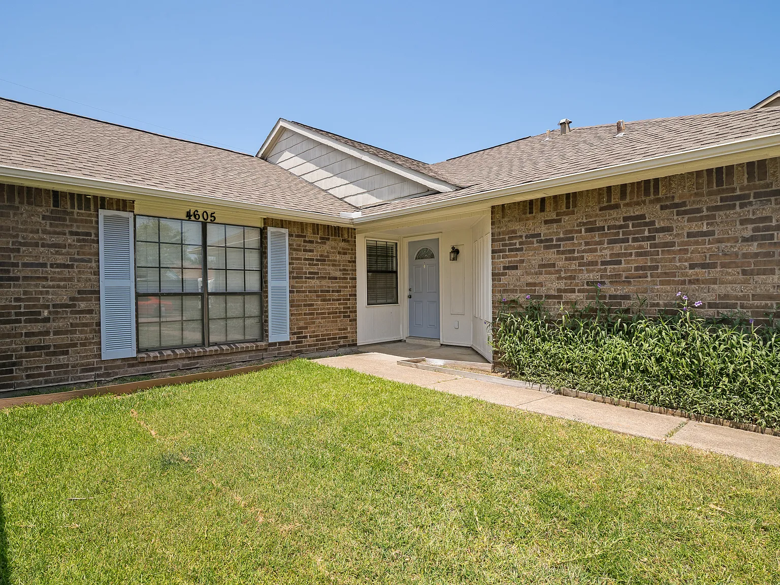3 bed, 1403 sqft, $2,095 — Photo 4