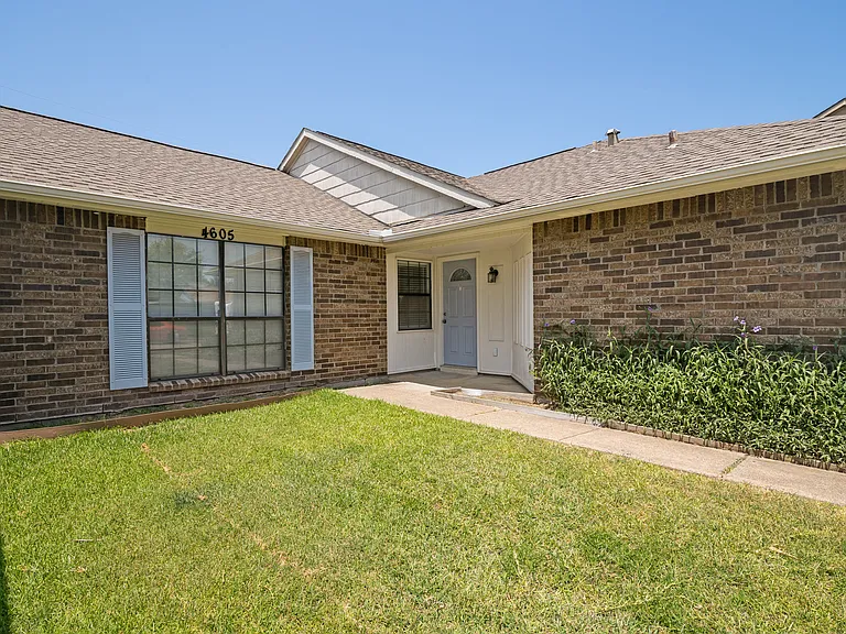 4605 Horizon Dr — Photo 4