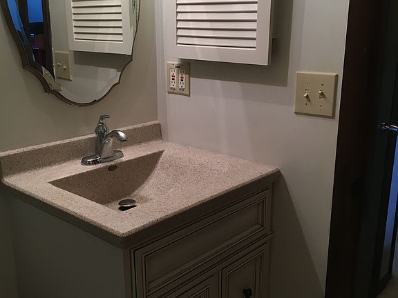 4th image of 271 Clover Ct
