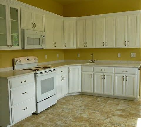 2nd image of 765 S Shasta Ave