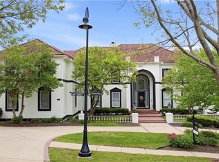 3109 W 118th St, Leawood, KS 66211