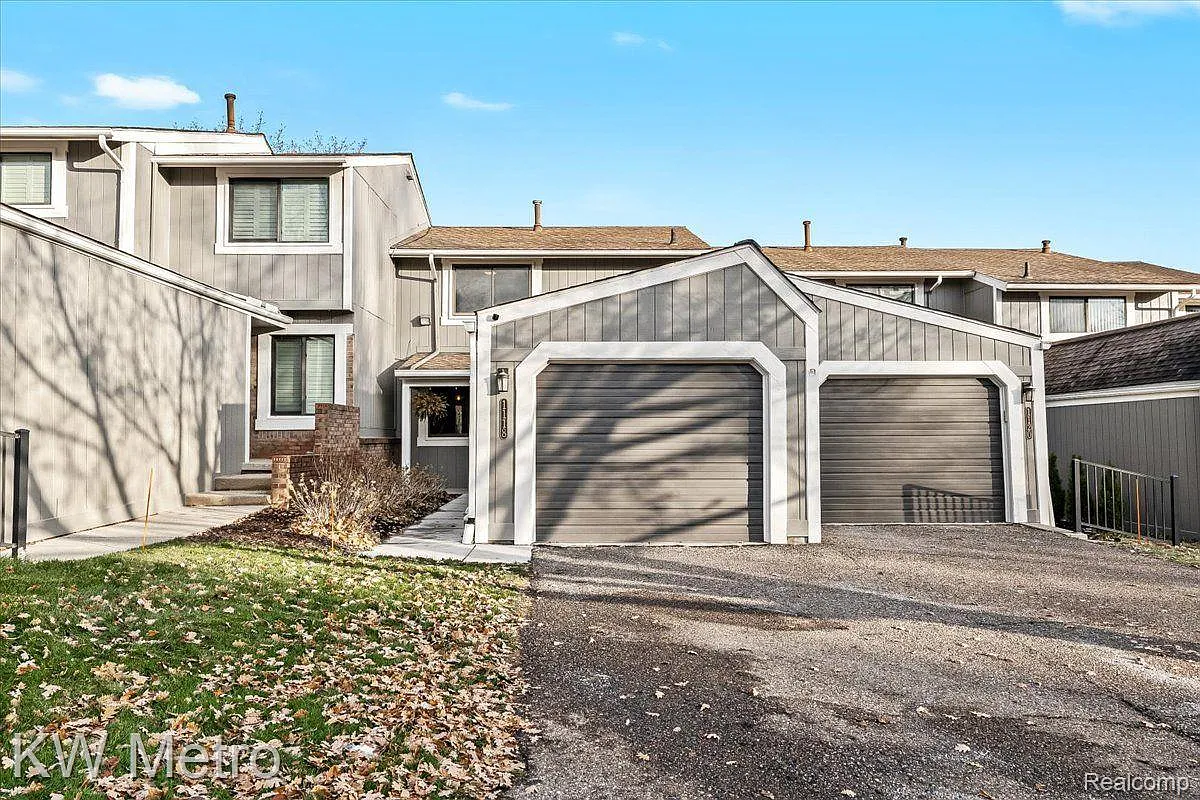 1118 Washington Cir photo 1