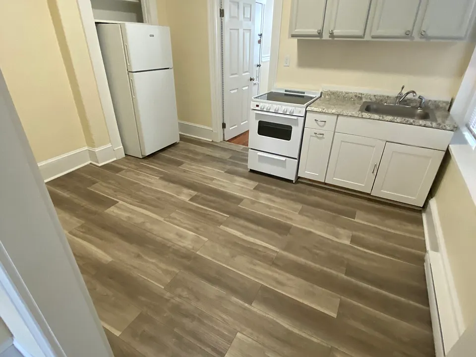 894 Huntington Ave #9