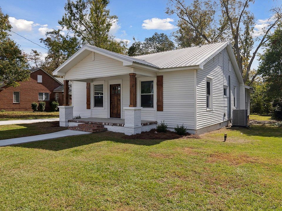 1st image of 213 College Avenue