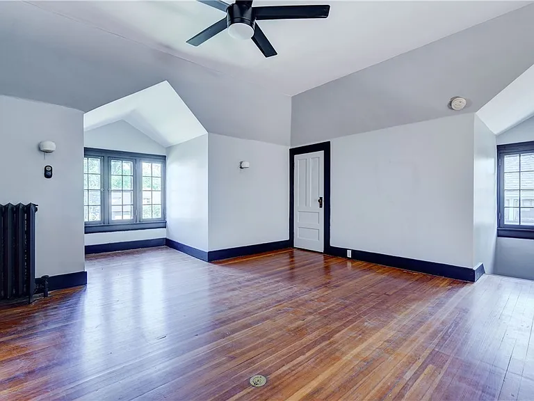 948 Culver Rd #4 — Photo 9
