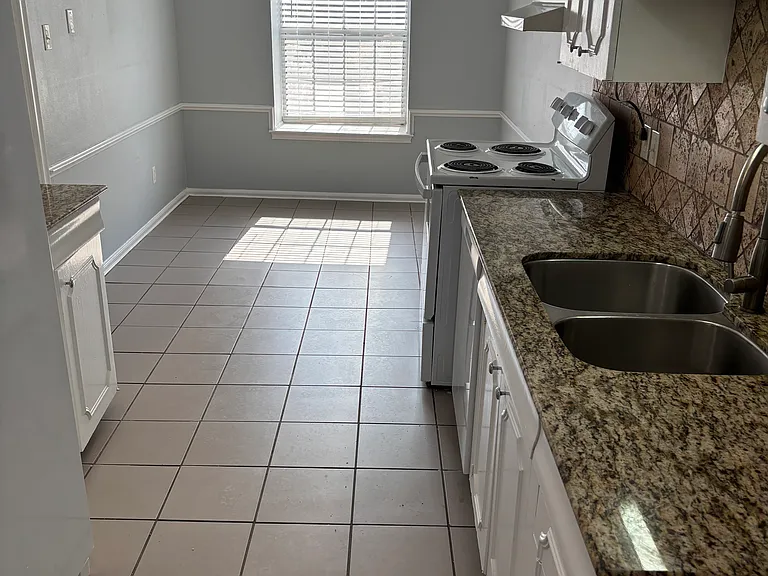 3730 Fairfield Ave #205 — Photo 6