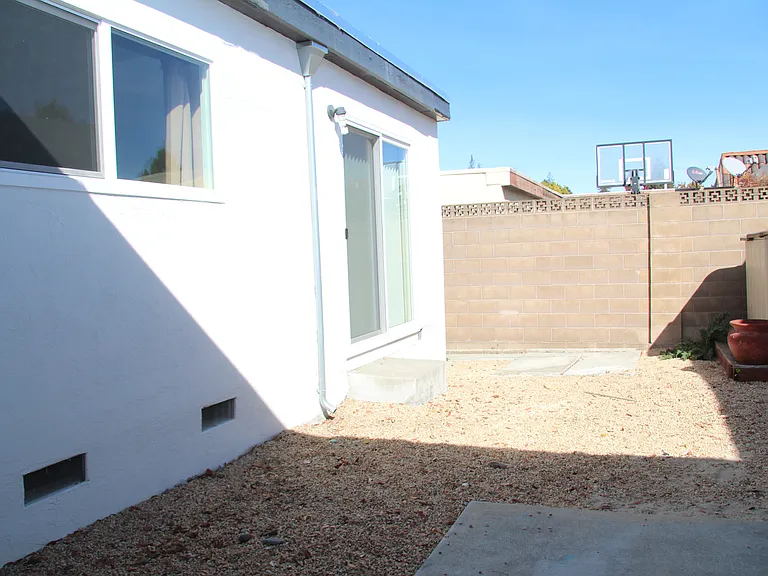 41058 Bairo Ct — Photo 18
