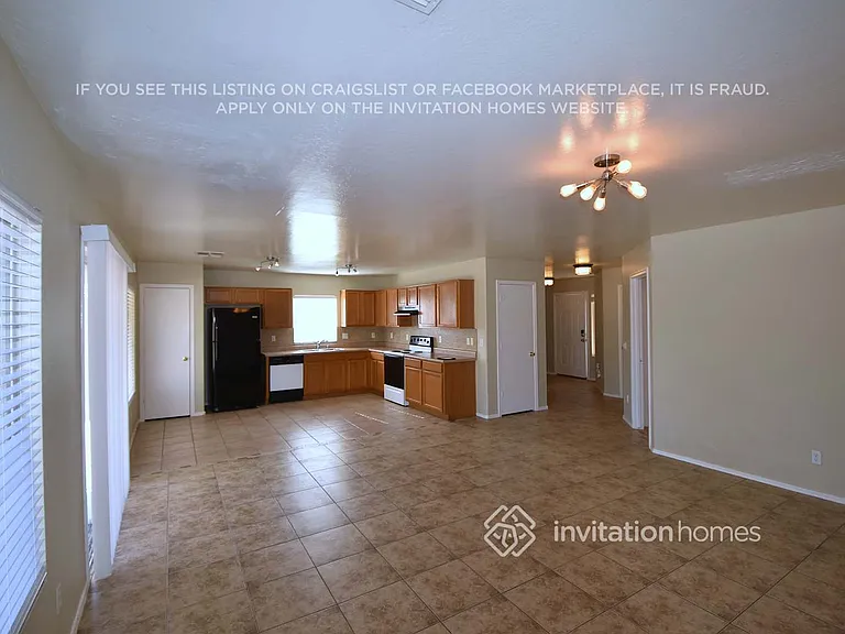 11976 W Granada Rd — Photo 4