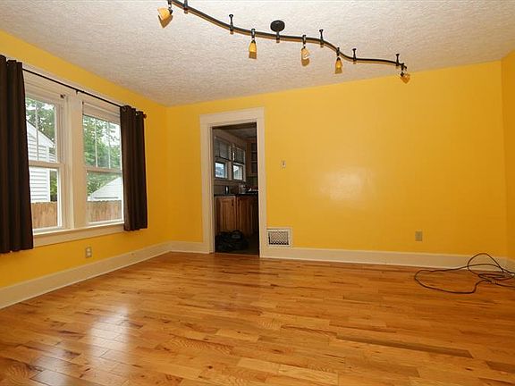 5th image of 108 Boys Ave