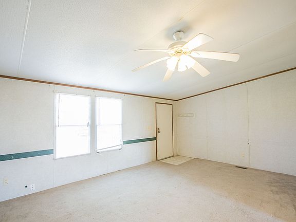 4th image of 117 Julia Dr