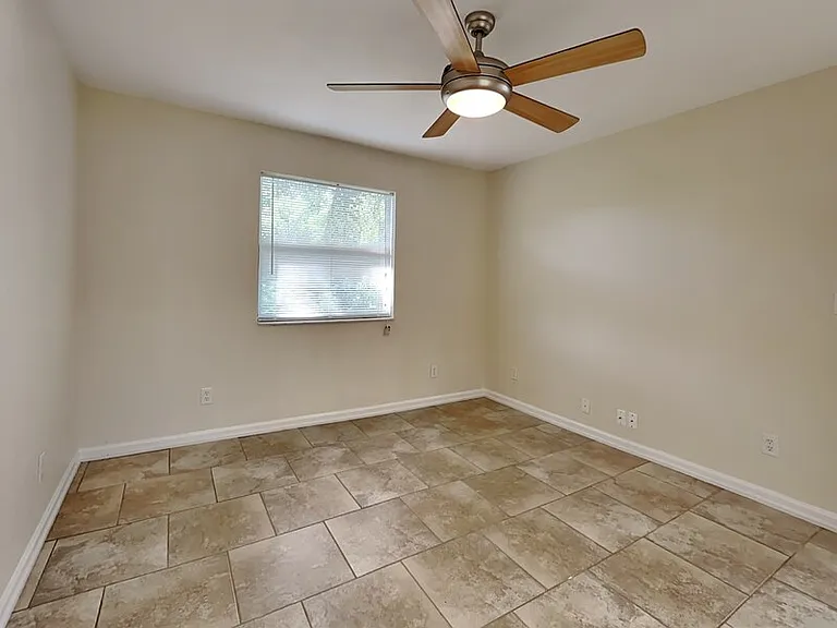 155 Plain View Dr #B — Photo 15