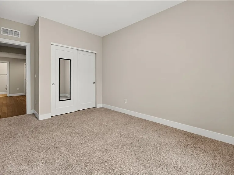 1407 Rogers Ct — Photo 42