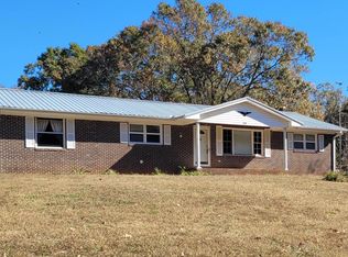 829 Racetrack Rd, Woodruff, SC 29388