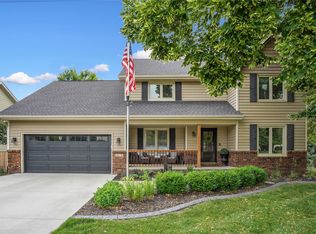 9612 Quail Rdg, Urbandale, IA 50322