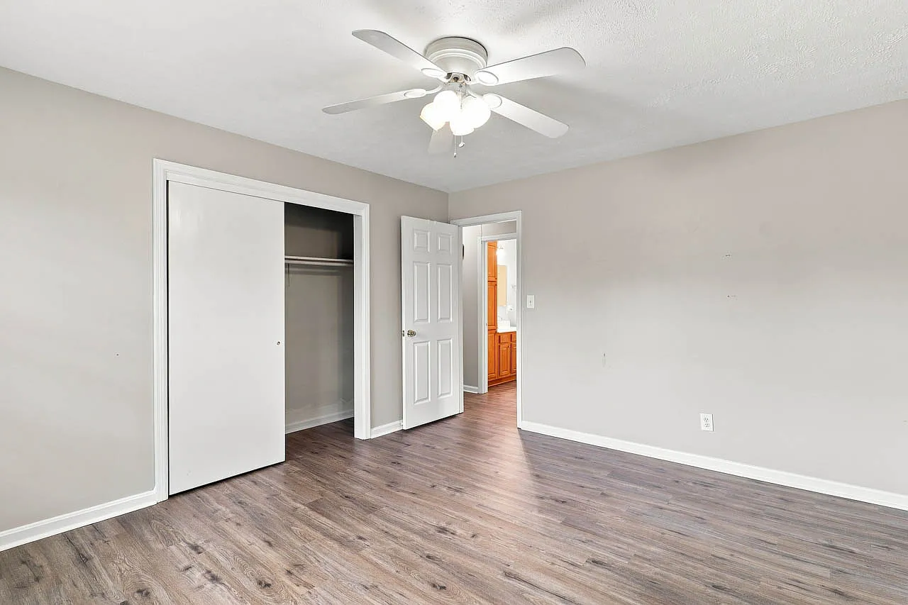 2 bed, 1106 sqft, $1,200 — Photo 2