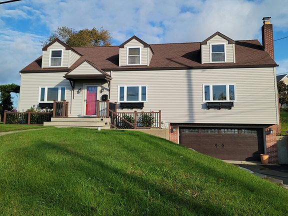 3rd image of 547 Orient Ave