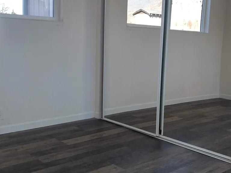 636 W Lennox St — Photo 2