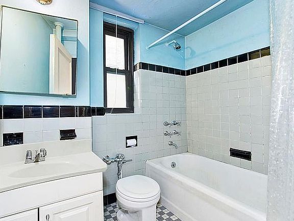 5th image of 200 W 20th St APT 314