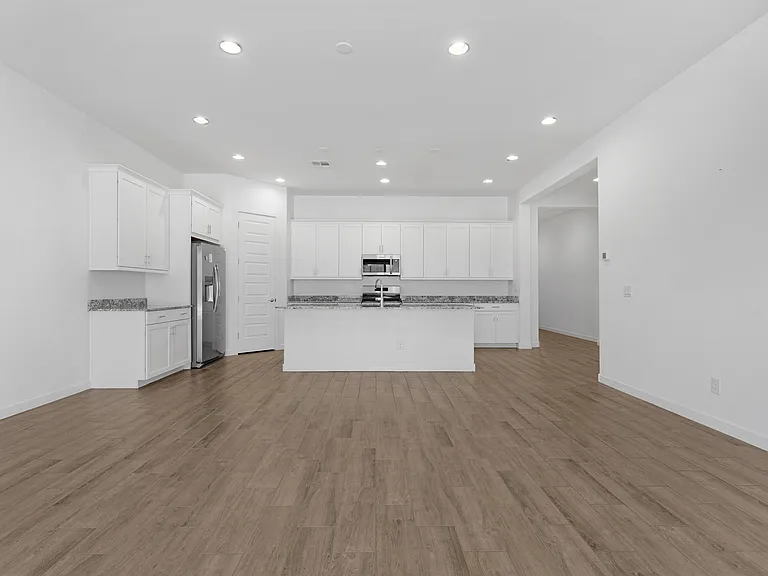 20132 W Catalina Dr — Photo 11