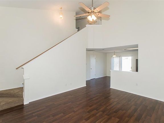 4th image of 17700 Wiseman Dr