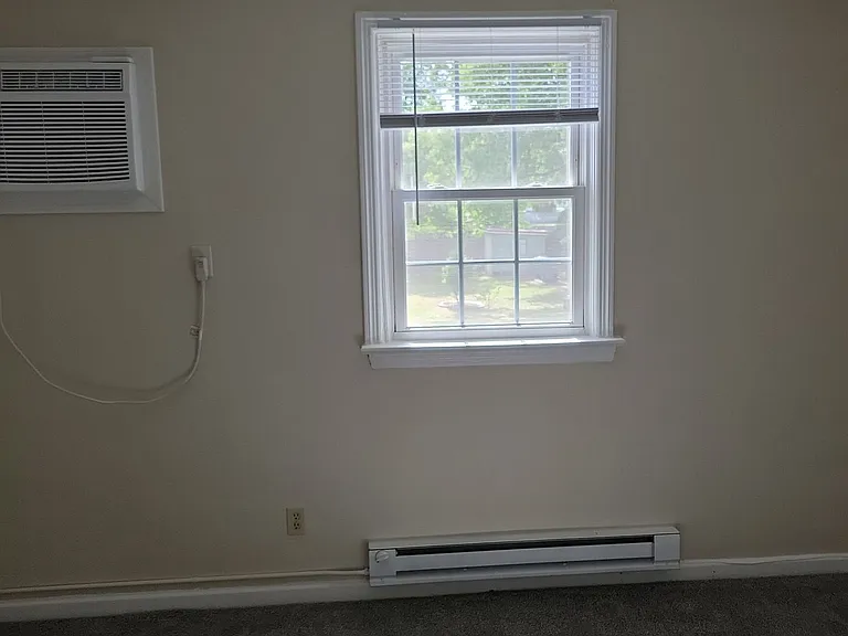 Kingston Landing Apartments — Photo 10